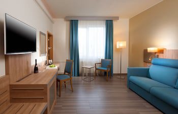 Holiday Inn Prague Congress Centre by IHG galeri fotoğrafı