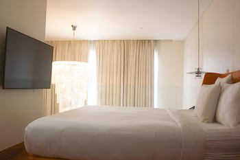 Airways Hotel