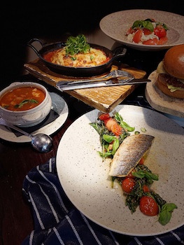 Best Western Premier Yew Lodge East Midlands Airport