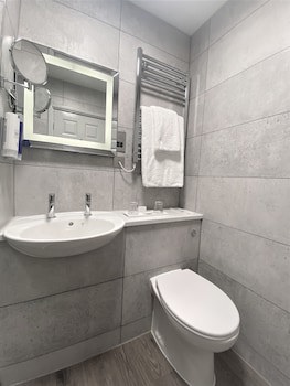 Best Western Premier Yew Lodge East Midlands Airport