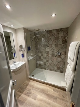 Best Western Premier Yew Lodge East Midlands Airport