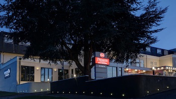 Best Western Premier Yew Lodge East Midlands Airport
