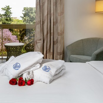 Gefinor Rotana