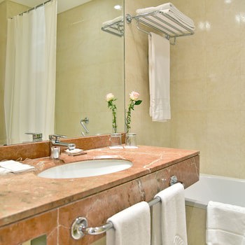 Gefinor Rotana