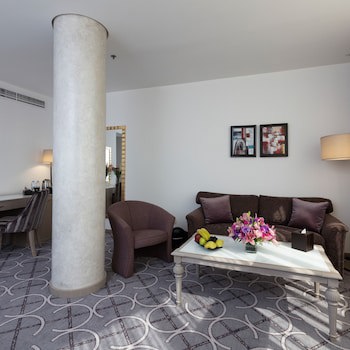 Gefinor Rotana