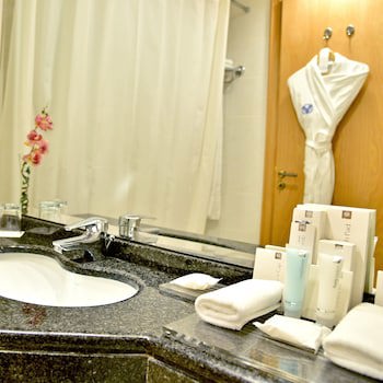 Gefinor Rotana