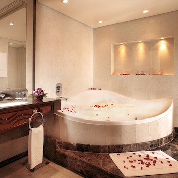 Gefinor Rotana