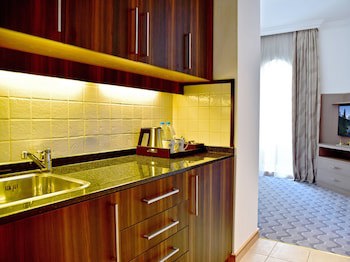 Gefinor Rotana