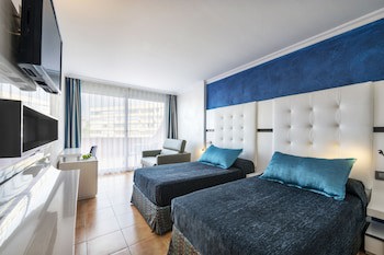 Salles Hotel Marina Portals