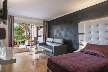 Salles Hotel Marina Portals