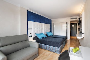 Salles Hotel Marina Portals