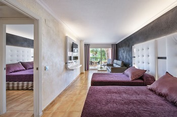Salles Hotel Marina Portals