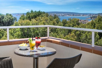 Salles Hotel Marina Portals