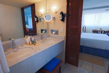 Barcelo Ixtapa