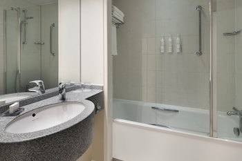 Delta Hotels By Marriott Waltham Abbey