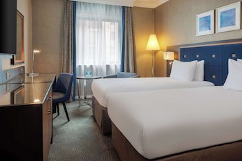 Doubletree By Hilton Hotel Woking
