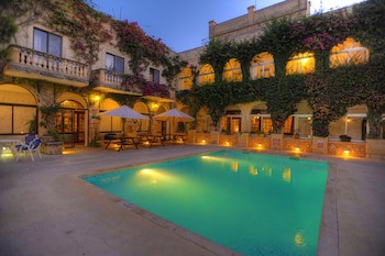 Cornucopia Hotel