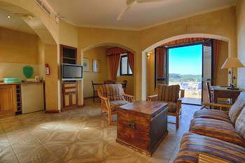 Cornucopia Hotel