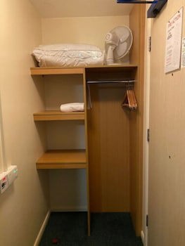Days Inn By Wyndham Michaelwood M5