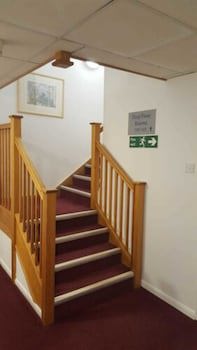 Days Inn By Wyndham Michaelwood M5
