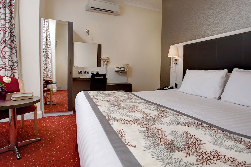 Best Western Chiswick Palace & Suites