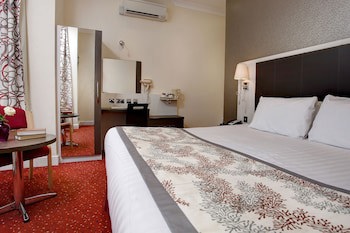 Best Western Chiswick Palace & Suites