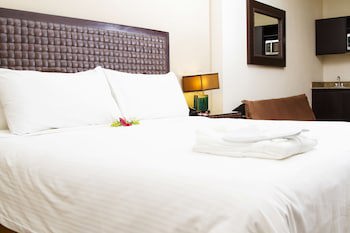 Rincon Del Valle Hotel And Suites