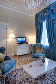 Hotel Bristol