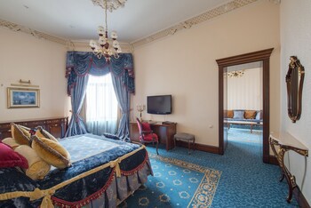 Hotel Bristol
