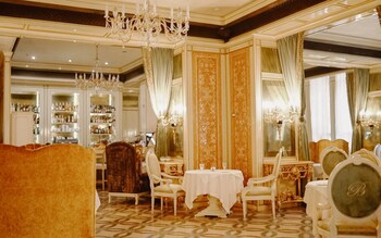 Hotel Bristol