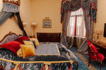 Hotel Bristol