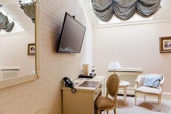 Hotel Bristol