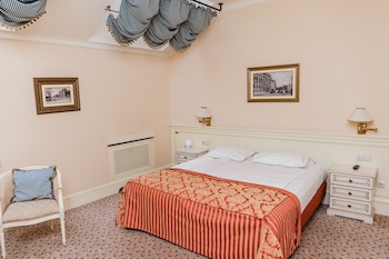 Hotel Bristol