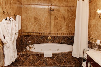 Hotel Bristol