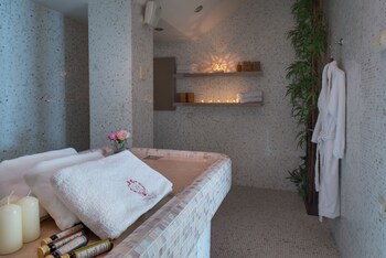 Hotel Bristol