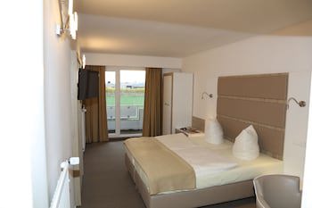 Confour Hotel fotoğrafı