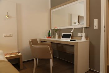 Confour Hotel galeri fotoğrafı