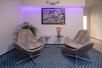 Confour Hotel fotoğrafı