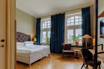 First Hotel Christian Iv