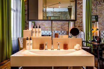 Hotel Zoo Berlin fotoğrafı