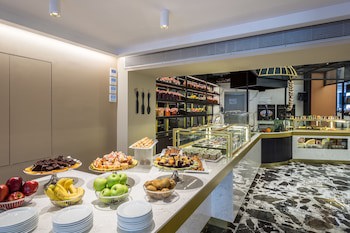 Airotel Stratos Vassilikos Hotel
