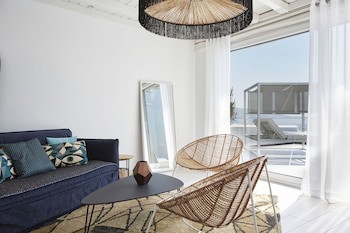 Kouros Hotel & Suites galeri fotoğrafı