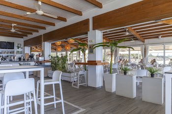 Playa De La Luz Hotel