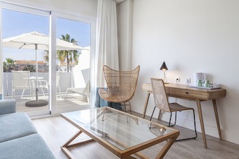 Playa De La Luz Hotel