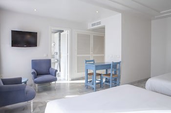 Playa De La Luz Hotel