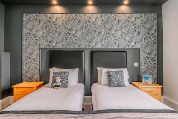 Muthu Westcliff Hotel (Near London Southend Airport)