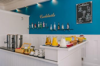 Muthu Westcliff Hotel (Near London Southend Airport)