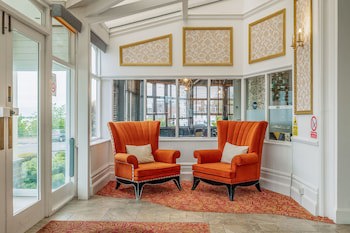 Muthu Westcliff Hotel (Near London Southend Airport)