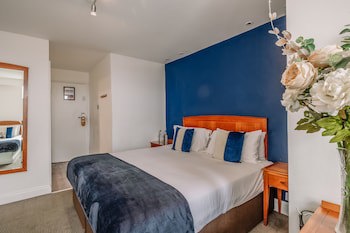 Muthu Westcliff Hotel (Near London Southend Airport)