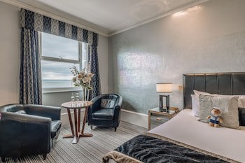 Muthu Westcliff Hotel (Near London Southend Airport)